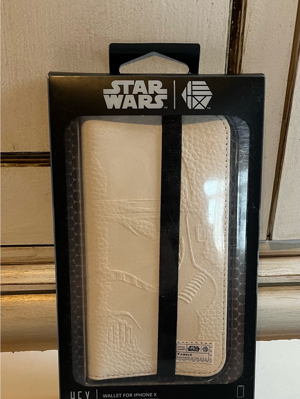 New Star Wars HEX Limited Edition Storm
Trooper Wallet Case For iPhone X rare